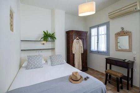 Onar and Suites - 100