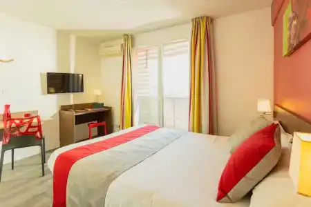 Appart-Hôtel Mer & Golf City Perpignan Centre - 81