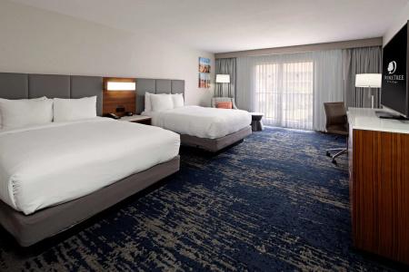 DoubleTree by Hilton - 6
