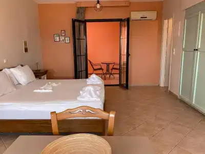 Nisea Samos - 111