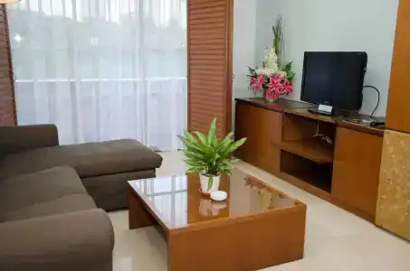 The Maple Suite - 1