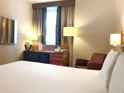 Hilton Garden Inn Sevilla - 43