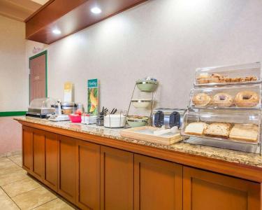 Quality Inn & Suites - 8