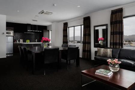 Rydges Latimer - 62