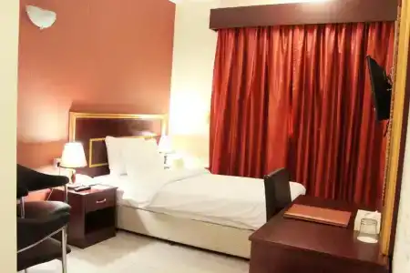 Montreal Naif - 32