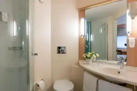 Ibis Izmir Alsancak - 21
