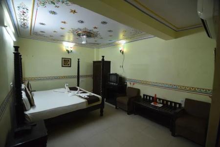 Vaishnavi - 32
