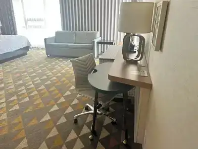 Holiday Inn Airport East, An Ihg - 74
