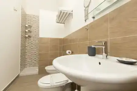 Etna Suite Group - 8