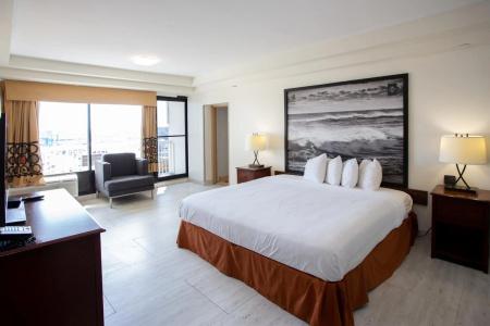 Super 8 by Wyndham Virginia Beach Oceanfront - 11