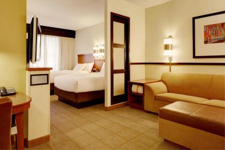 Hyatt Place Fort Lauderdale Cruise Port - 3