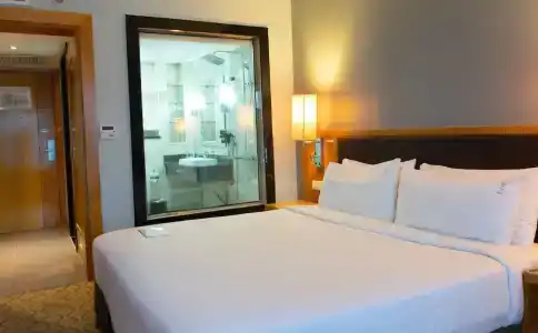 Holiday Inn, An Ihg - 66