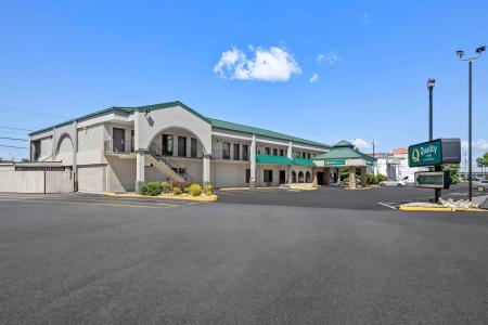 Quality Inn - 15