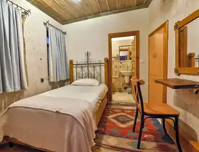 Kookaburra Pension - 22