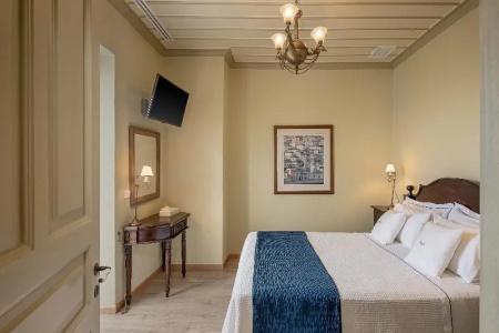 Four Seasons Hydra Luxury Suites - 16