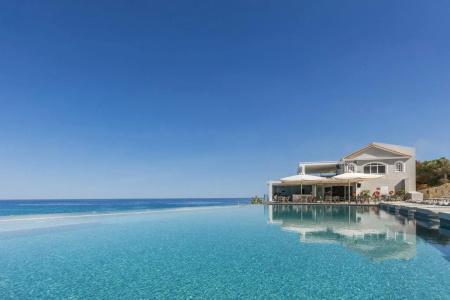 Alexandra Beach Resort & Spa - 13
