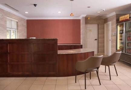 Comfort Suites - 12
