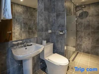 Britannia Aberdeen - 73