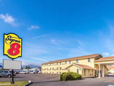 Super 8 by Wyndham/Brooks Street - 33