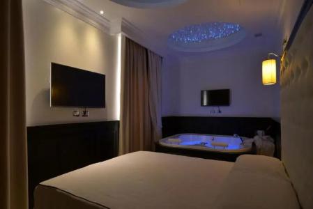 Vaticano Royal Suite Guest House - 33