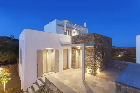 White Tinos Luxury Suites - 26