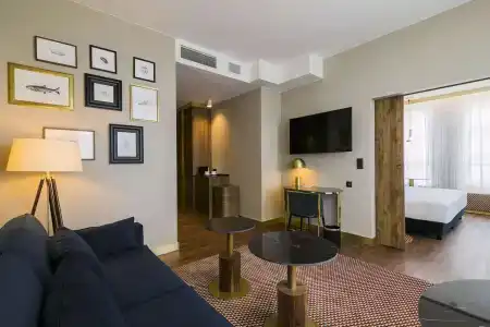Radisson Blu - 80