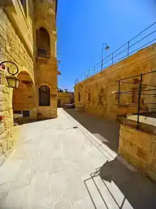 Acropolis Cave Suite - 33