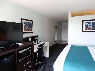 Best Western Plus-Lake Buena Vista South Inn & Suites - 26