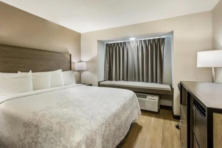 Red Roof Inn Plus+ & Suites Savannah – i-95 - 43