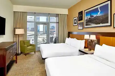 Embassy Suites by Hilton Nashville - 37