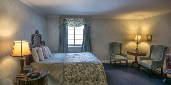 Red Coach Inn - 46