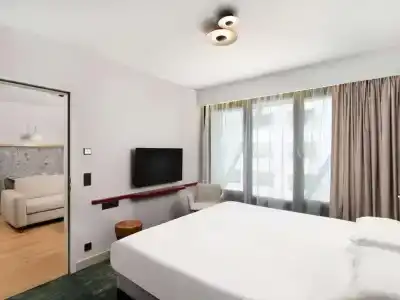 Mercure - 81