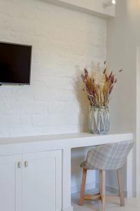 Casa Di Fiori Andros Suites - 92