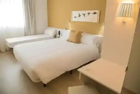 B&B Barcelona Viladecans - 46