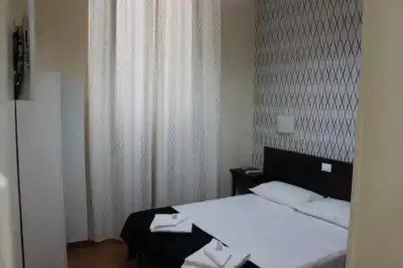 The Place In Rome - 79