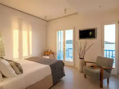 Bluetopia Suites - 2