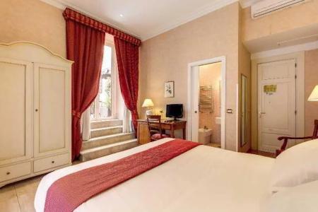Roman Terrace - 18