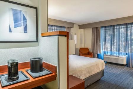 Courtyard by Marriott at Old Town - 62