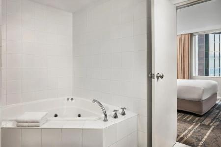 Sydney Harbour Marriott at Circular Quay - 8