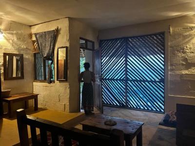 Sazani Beach and Tidal Lounge - 20
