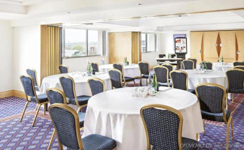 DoubleTree by Hilton Glasgow Central - 42