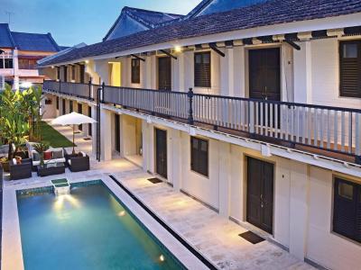 Noordin Mews - 16