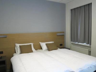 Antwerp Harbour - 33