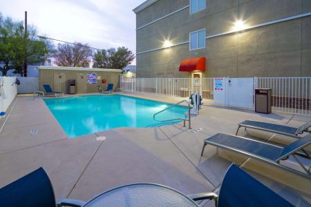 Best Western Plus Henderson - 16