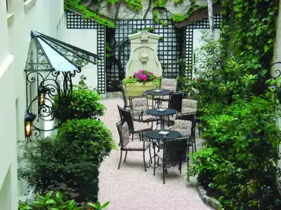 Hôtel de Varenne - 11