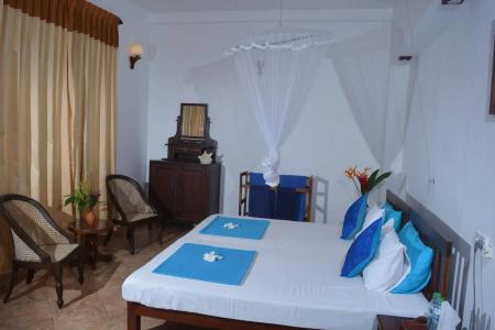 Blue Sky Beach Resort - 4