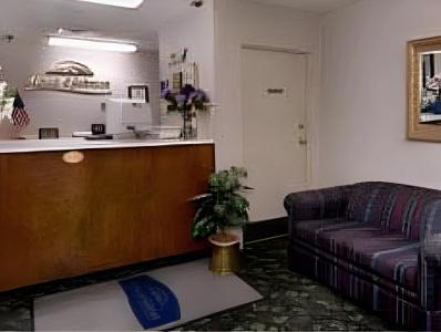 Wake Inn - 13