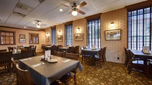 Best Western Inn of the Ozarks - 29