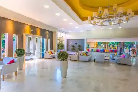 Kipriotis Hippocrates - Adults Only - 13