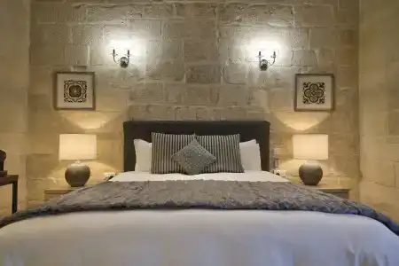 Julesy's Bnb - 4